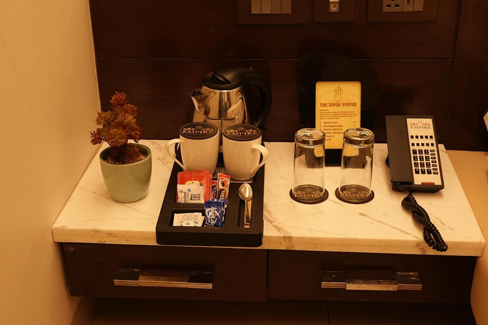 The Singh Empire, New Delhi Hotel Екстериор снимка