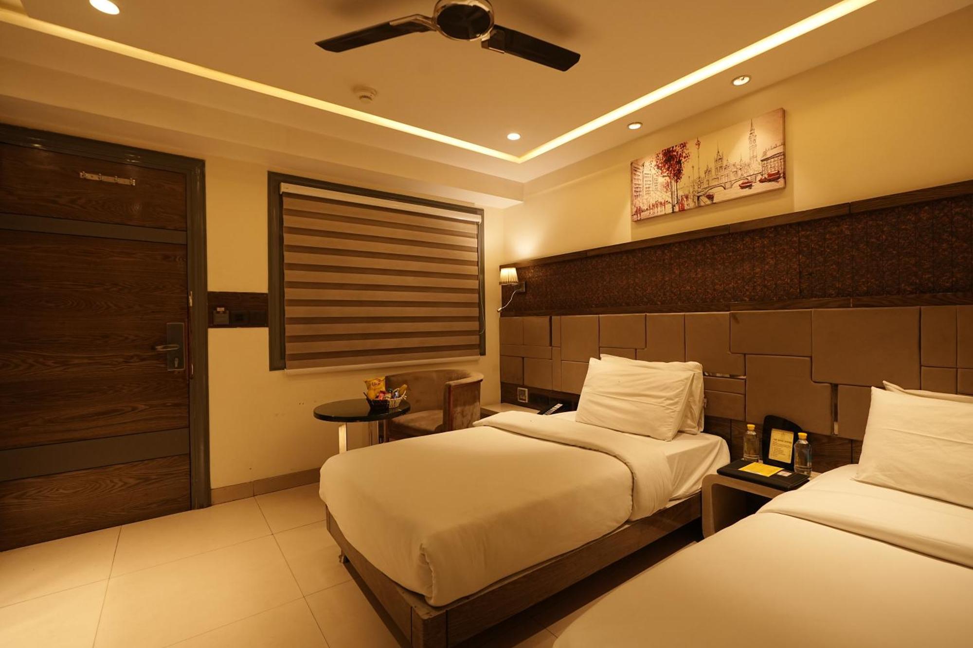 The Singh Empire, New Delhi Hotel Екстериор снимка